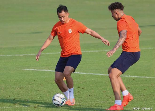 爱游戏体育-浙江稠州内部会议纪要流出：转会期队长鼓劲，亚冠使命明确，身体对抗强度拉满的简单介绍